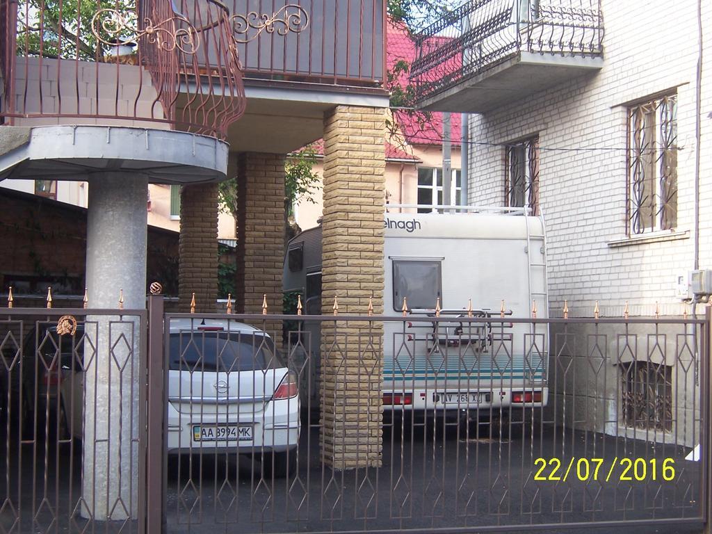 Apartments In Center Vinnytsia Exteriör bild